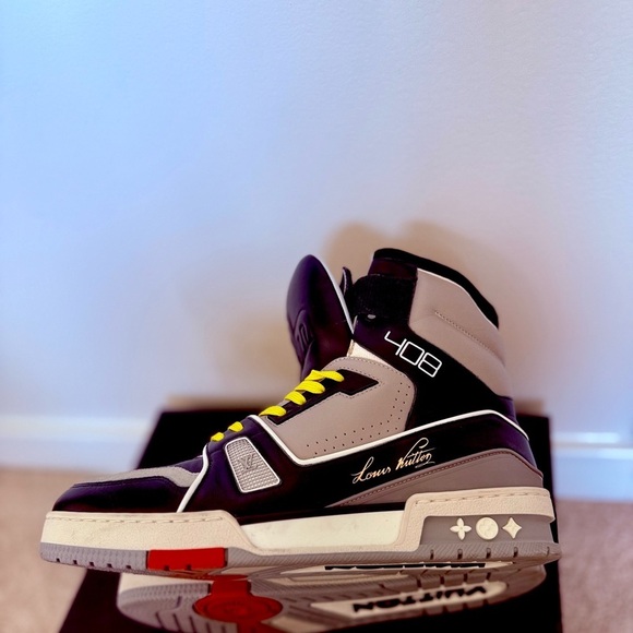 Louis Vuitton LIMITED EDITION LV Black and Gray High-Top Sneakers Virgil Abloh - Picture 13 of 16